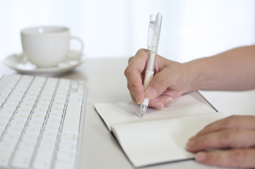 (株)真鍋商店のデザイン事業部